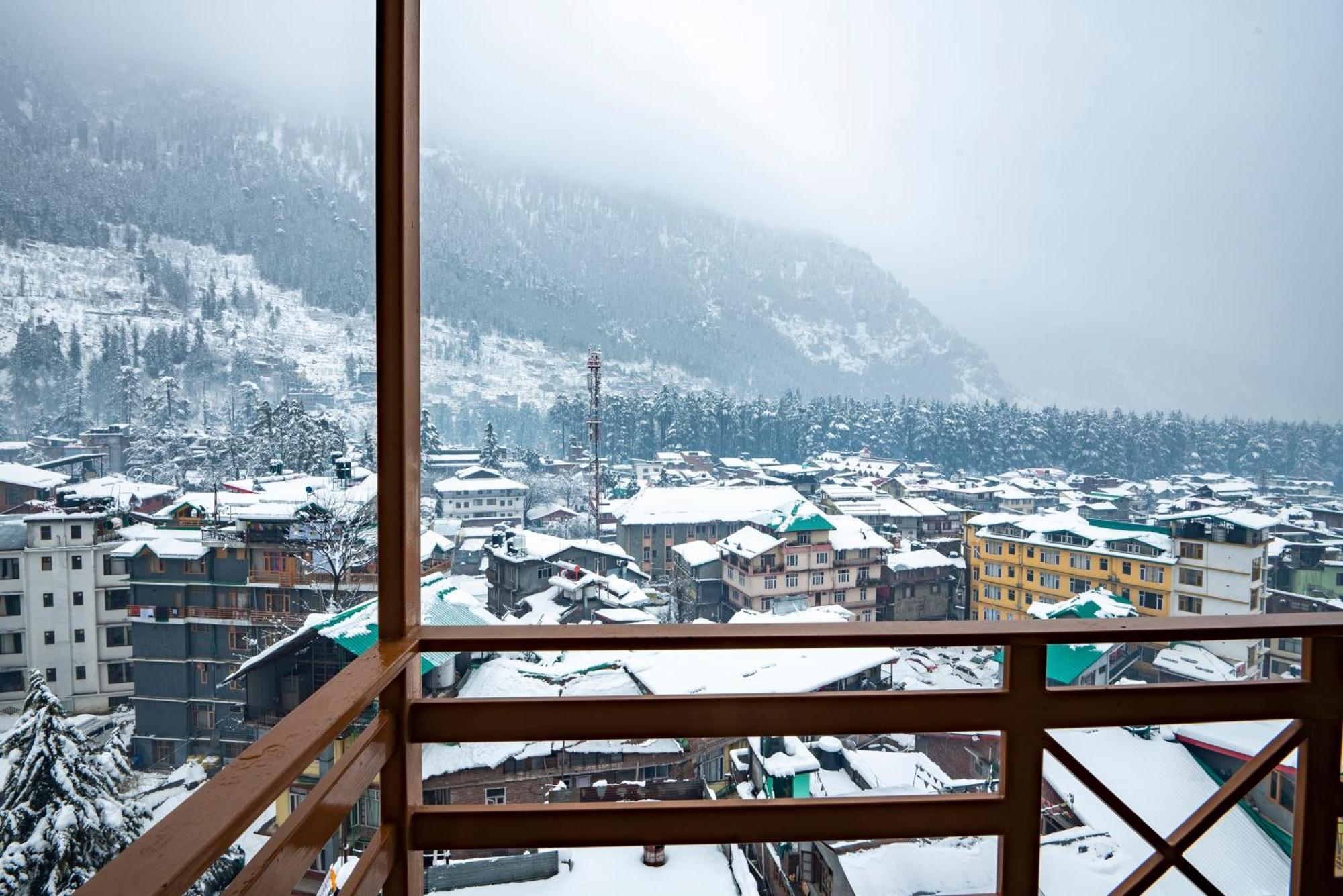 Treebo Premium Sattva With Mountain View Manāli Exterior foto