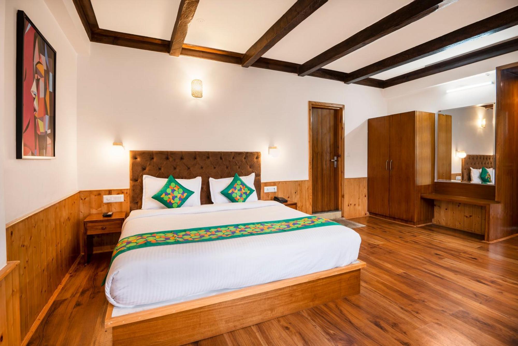 Treebo Premium Sattva With Mountain View Manāli Exterior foto